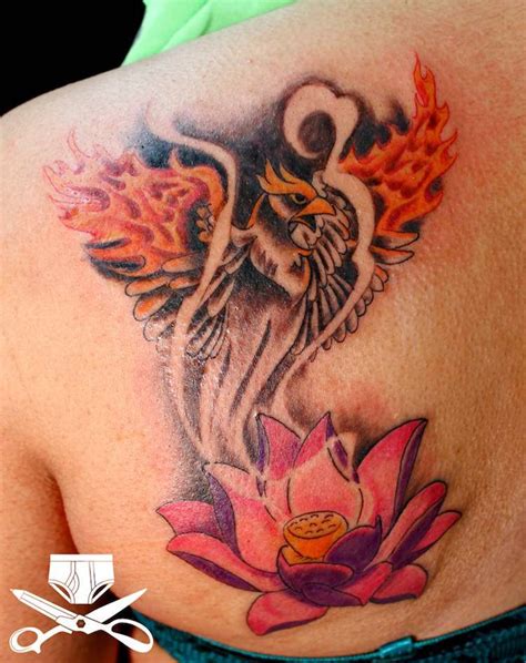 Tatouage phoenix : significations et idées en images